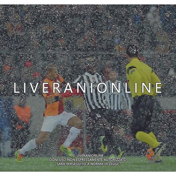 UEFA Champions League group B match between Galatasaray Istanbul and Juventus at Turk Telekom Arena Stadium on December 10, 2013 in Istanbul, Turkey. Pictured: Paul Pogba of Juventus and Felipe Melo of Galatasaray. AG ALDO LIVERANI SAS ONLY ITALY