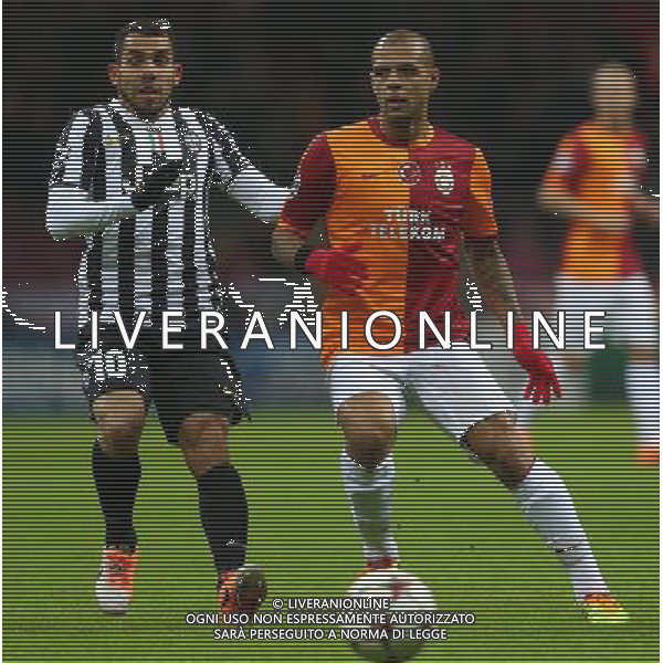 Bildnummer: 15243704 Datum: 10.12.2013 Copyright: imago/Seskim Photo UEFA Champions League group B match between Galatasaray Istanbul and Juventus at Turk Telekom Arena Stadium on December 10, 2013 in Istanbul, Turkey. Pictured: Felipe Melo of Galatasaray and Carlos Tevez of Juventus. PUBLICATIONxNOTxINxTUR ; Fussball CHampions League 2014 Turin xas x0x 2013 quadrat premiumd AG ALDO LIVERANI SAS ONLY ITALY