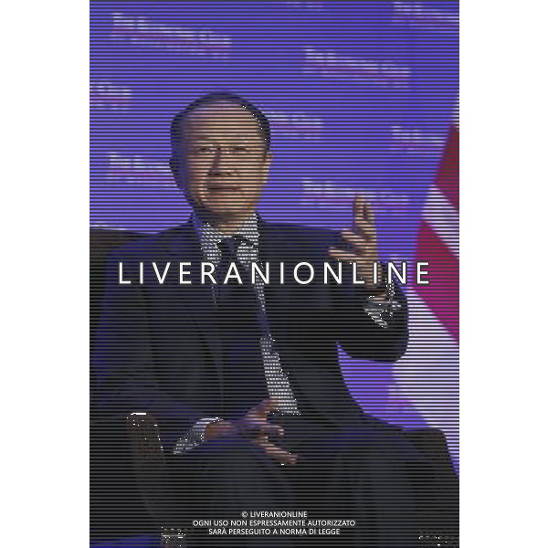 (131210) -- WASHINGTON D.C., Dec. 10, 2013 () -- World Bank Group President Jim Yong Kim speaks while attending an event hosted by the Economic Club of Washington D.C. in Washington D.C., the United States, on Dec. 10, 2013. Jim Yong Kim said Tuesday that the recent reform measures announced by the Chinese government are encouraging, and the U.S. Federal Reserve needs to exit the current massive asset buying program in a smooth and gradual manner to give developing countries time to adjust. (/Fang Zhe) AG ALDO LIVERANI SAS ONLY ITALY