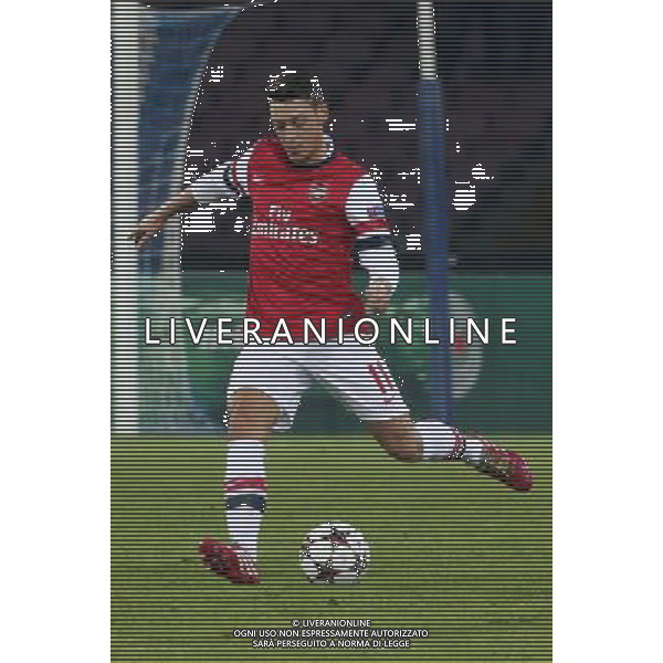 ARSENAL FOOTBALL CLUB NELLA FOTO: MESUT OZIL FOTO MOSCA- AG.LIVERANI NAPOLI ARSENAL CHAMPIONS LEAGUE 11-12-2012 AG ALDO LIVERANI SAS