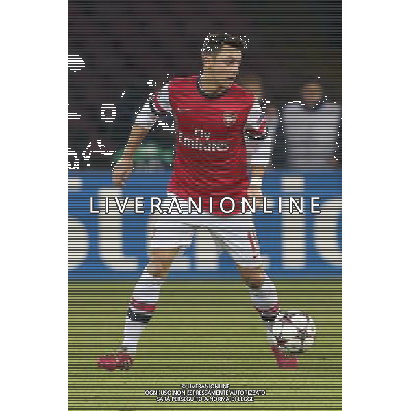 ARSENAL FOOTBALL CLUB NELLA FOTO: MESUT OZIL FOTO MOSCA- AG.LIVERANI NAPOLI ARSENAL CHAMPIONS LEAGUE 11-12-2012 AG ALDO LIVERANI SAS