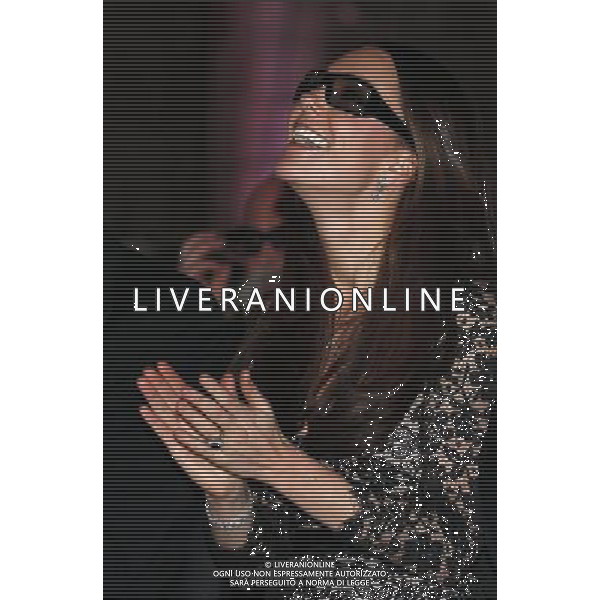 Catherine, the Duchess of Cambridge, wears 3D glasses before a screening of \'David Attenborough\'s Natural History Museum Alive 3D\' at the Natural History Museum in London December 11, 2013. ©photoshot/AGENZIA ALDO LIVERANI SAS - ITALY ONLY - REALI INGLESI: Il principe William e sua moglie Kate al Museo di Storia Naturale prima di una proiezione in 3D a Londra 11 dicembre 2013. 