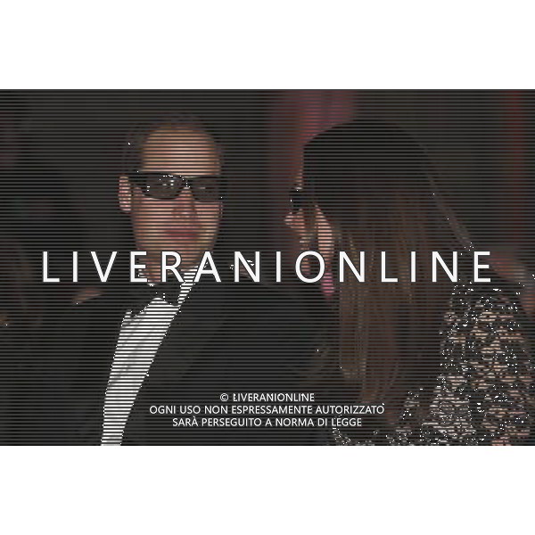 Britain\'s Prince William and his wife Catherine, the Duchess of Cambridge, wear 3D glasses before a screening of \'David Attenborough\'s Natural History Museum Alive 3D\' at the Natural History Museum in London December 11, 2013. ©photoshot/AGENZIA ALDO LIVERANI SAS - ITALY ONLY - REALI INGLESI: Il principe William e sua moglie Kate al Museo di Storia Naturale prima di una proiezione in 3D a Londra 11 dicembre 2013. 