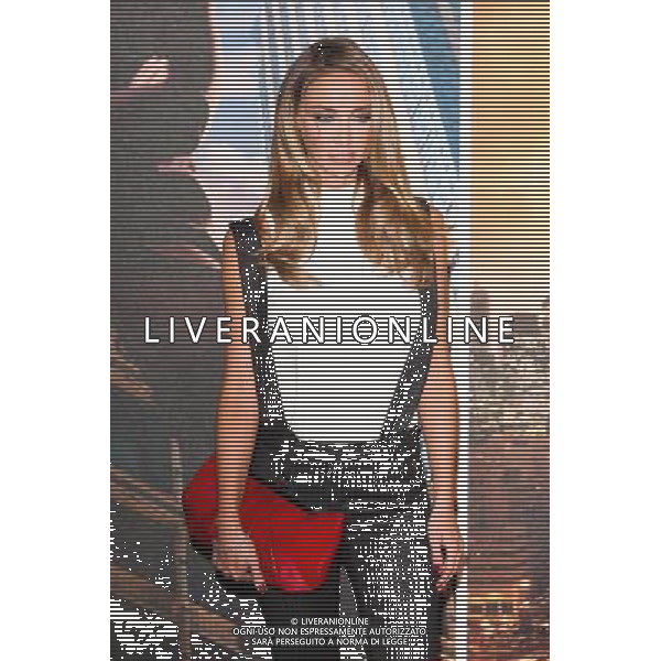 Lauren Pope attends the UK premiere of \'Anchorman 2: The Legend Continues\' at Vue West End on December 11, 2013 in London, England. AG ALDO LIVERANI SAS ONLY ITALY