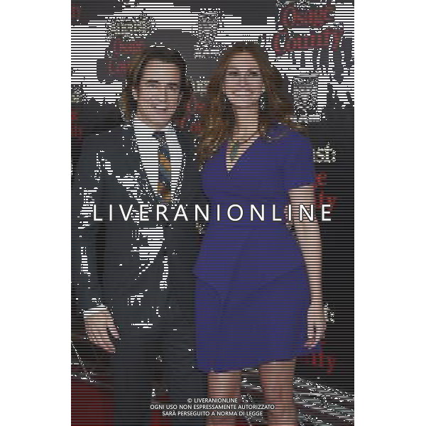 Dermot Mulroney and Julia Roberts attends the New York Premiere of \'August: Osage County\' on December 12, 2013 at the Ziegfeld Theatre in New York City. AG ALDO LIVERANI SAS ONLY ITALY