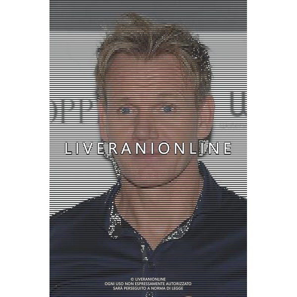 Gordon Ramsay signs copies of his new cookery book - Gordon Ramsay\'s Ultimate Home Cooking, a collection of easy recipes to cook at home, Waterstone\'s in Canary Wharf, London. 13th December 2013 AG ALDO LIVERANI SAS ONLY ITALY
