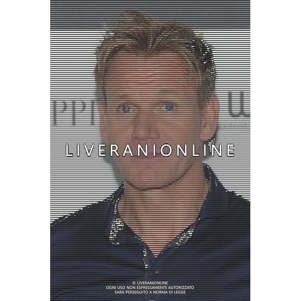 Gordon Ramsay signs copies of his new cookery book - Gordon Ramsay\'s Ultimate Home Cooking, a collection of easy recipes to cook at home, Waterstone\'s in Canary Wharf, London. 13th December 2013 AG ALDO LIVERANI SAS ONLY ITALY
