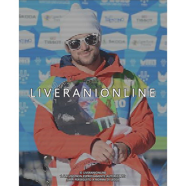 (131217) -- TRENTINO, Dec. 17, 2013 () -- Gold medal winner Ruben Verges of Spain poses during the victory ceremony for the men\'s halfpipe of snowboard at the 26th Winter Universiade in Trentino, Italy, Dec. 17, 2013. (/He Changshan) @Photoshot/Ag. Aldo Liverani s.a.s.-Only Italy-Editorial Use Only