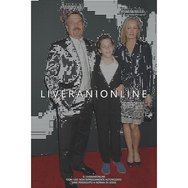 John Wells, son Jack and wife Marilyn \'August : Osage County\' Los Angeles Premiere at the Premiere House at Regal Cinemas L.A. LIVE December 16, 2013 - Los Angeles, California AG ALDO LIVERANI SAS ONLY ITALY