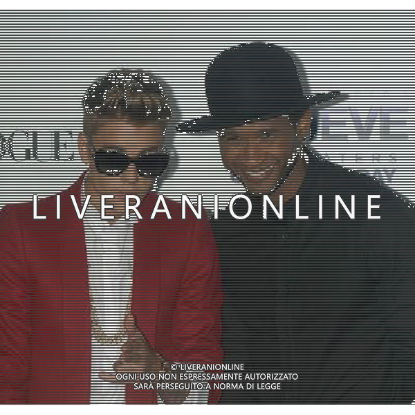 Justin Bieber and Usher \'Justin Bieber\'s Believe\' World Premiere from \'Open Road Films\' at Regal Cinemas L.A. Live December 18, 2013 - Los Angeles, California CelebrityPhoto. com AG ALDO LIVERANI SAS ONLY ITALY