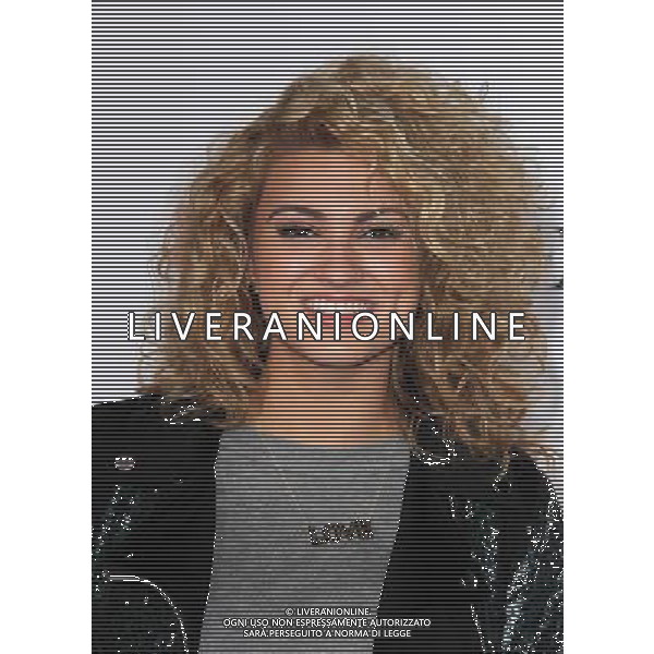 LOS ANGELES - DECEMBER 18: Tori Kelly at \'Justin Bieber\'s Believe\' Premiere on December 18 2013 in Los Angeles, California. (Photo by Martin Sloan) AG ALDO LIVERANI SAS ONLY ITALY