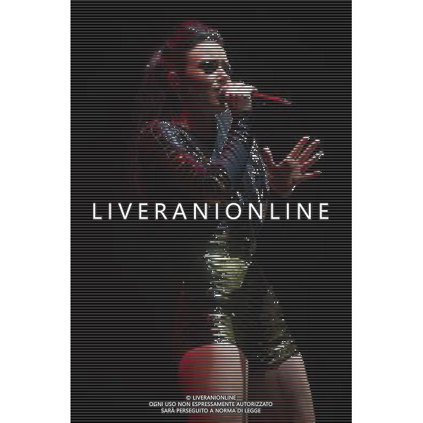 rnb singer Hatty Keane supports JLS at The O2 Arena, London, England, UK on 21st December 2013. ©PHOTOSHOT/AGENZIA ALDO LIVERANI SAS - ITALY ONLY - EDITORIAL USE ONLY