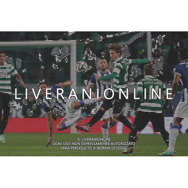 Carlos Eduardo / Adrien Silva - 29.12.2013 - Sporting / Porto - Coupe de la Ligue 2013/2014 Photo : Carlos Rodrigues / Icon Sport AG ALDO LIVERANI SAS ONLY ITALY