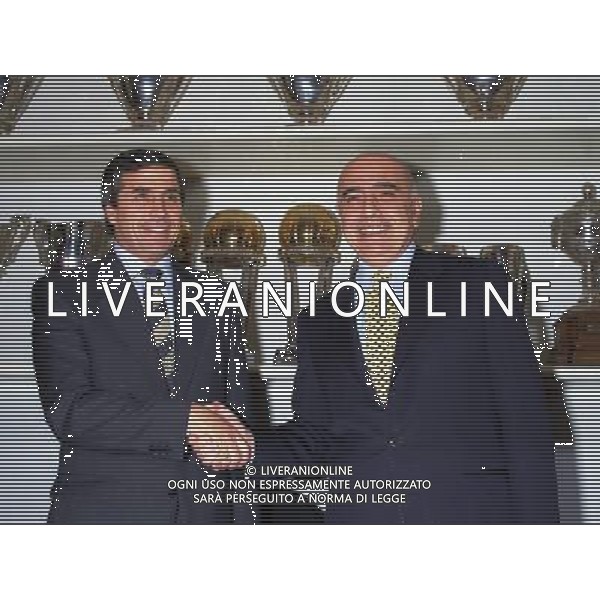 MILANO 24-05-1996 PRESENTAZIONE DEL NUOVO ALLENATORE DEL MILAN OSCAR WASHINGTON TABAREZ NELLA FOTO OSCAR WASHINGTON TABAREZ-ADRIANO GALLIANI AG ALDO LIVERANI SAS