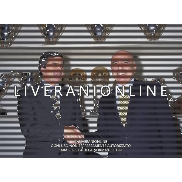 MILANO 24-05-1996 PRESENTAZIONE DEL NUOVO ALLENATORE DEL MILAN OSCAR WASHINGTON TABAREZ NELLA FOTO OSCAR WASHINGTON TABAREZ-ADRIANO GALLIANI AG ALDO LIVERANI SAS