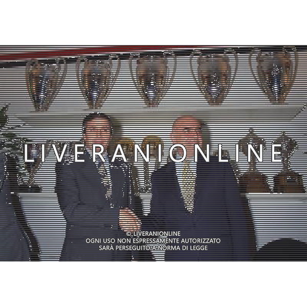 MILANO 24-05-1996 PRESENTAZIONE DEL NUOVO ALLENATORE DEL MILAN OSCAR WASHINGTON TABAREZ NELLA FOTO OSCAR WASHINGTON TABAREZ-ADRIANO GALLIANI AG ALDO LIVERANI SAS