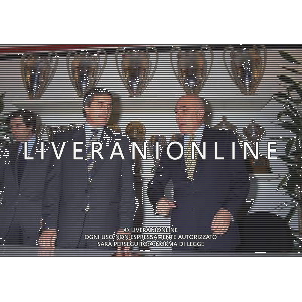 MILANO 24-05-1996 PRESENTAZIONE DEL NUOVO ALLENATORE DEL MILAN OSCAR WASHINGTON TABAREZ NELLA FOTO OSCAR WASHINGTON TABAREZ-ADRIANO GALLIANI AG ALDO LIVERANI SAS