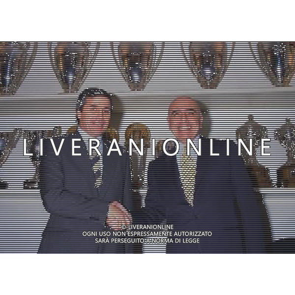 MILANO 24-05-1996 PRESENTAZIONE DEL NUOVO ALLENATORE DEL MILAN OSCAR WASHINGTON TABAREZ NELLA FOTO OSCAR WASHINGTON TABAREZ-ADRIANO GALLIANI AG ALDO LIVERANI SAS