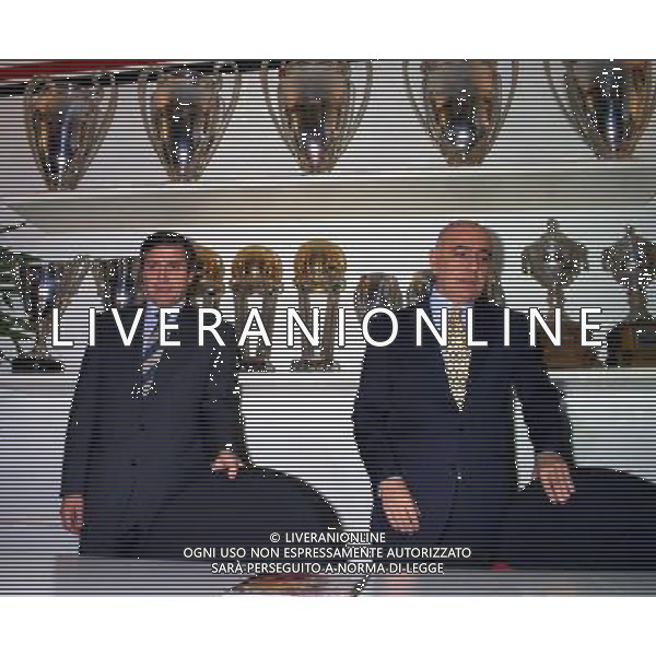 MILANO 24-05-1996 PRESENTAZIONE DEL NUOVO ALLENATORE DEL MILAN OSCAR WASHINGTON TABAREZ NELLA FOTO OSCAR WASHINGTON TABAREZ-ADRIANO GALLIANI AG ALDO LIVERANI SAS