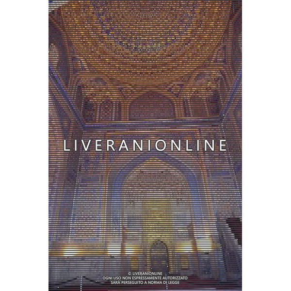 (140102) -- TASHKENT, Jan. 2, 2014 () -- The photo taken on Oct. 27, 2013 shows the interior of the Tilya-Kori Madrasah in the Registan in Samarkand, Uzbekistan. The Registan is the heart of the ancient city of Samarkand and it is consisted of three separate buildings including Madrasa of Ulugh Beg, Sher-Dor Madrasah, and Tilya-Kori Madrasah. Samarkand is the second largest city in Uzbekistan and the capital of Samarqand Province. It is an ancient city on the Silk Road and a melting port of the world\'s cultures. It is listed as one of the World Heritage Sites by UNESCO in 2001. (/Sadat) (dzl) ©photoshot/AGENZIA ALDO LIVERANI SAS - ITALY ONLY - L\'antica citta\' di Samarcanda costituita da tre edifici separati Compresa la Madrasa di Ulugh Beg, Sher-Dor e Kori-Tilya in Uzbekistan sulla Via della Seta, indicato come uno dei siti del patrimonio mondiale dell\'Umanita\' dall\'UNESCO nel 2001.