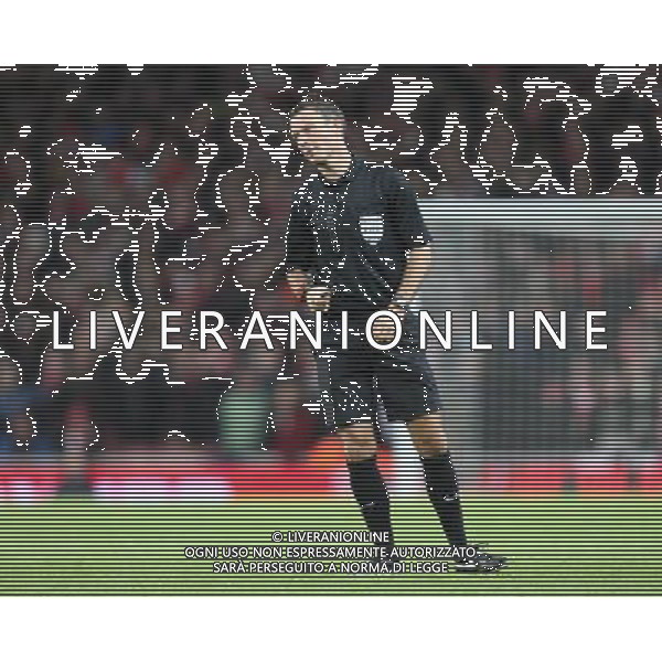 Referee Mark Clattenburg in action Photo by Kieran Galvin/CameraSport Football - FA Challenge Cup Third Round - Arsenal v Tottenham Hotspur - Saturday 4th January 2014 - Emirates Stadium - London © CameraSport - 43 Linden Ave. Countesthorpe. Leicester. England. LE8 5PG - Tel: +44 (0) 116 277 4147 - admin@camerasport.com - www.camerasport.com AG ALDO LIVERANI SAS ONLY ITALY