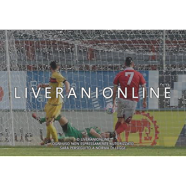 PERUGIA NOCERINA LEGA PRO -05-01-2014 NELLA FOTO TIRO GOL MAZZEO FOTO ROBERTO SETTONCE-AG ALDO LIVERANI SAS