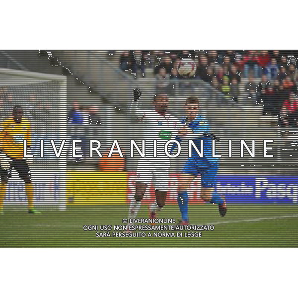 Salomon KALOU / Kevin MARTINEZ - 05.01.2014 - Amiens AC / Lille - 32emeFinale Coupe de France - Photo : Dave Winter / Icon Sport AG ALDO LIVERANI SAS ONLY ITALY AG ALDO LIVERANI SAS ONLY ITALY