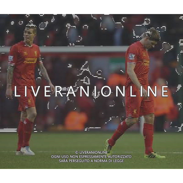 DEJECTED STEVEN GERRARD LIVERPOOL V OLDHAM ATHLETIC LIVERPOOL V OLDHAM ATHLETIC BUDWEISER FA CUP 3RD ROUND ANFIELD, LIVERPOOL, ENGLAND 05 January 2014 GAT77314 WARNING! This Photograph May Only Be Used For Newspaper And/Or Magazine Editorial Purposes. May Not Be Used For Publications Involving 1 player, 1 Club Or 1 Competition Without Written Authorisation From Football DataCo Ltd. For Any Queries, Please Contact Football DataCo Ltd on +44 (0) 207 864 9121 AG ALDO LIVERANI SAS ONLY ITALY