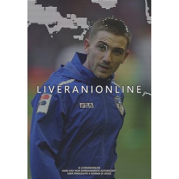 ANTON RODGERS WARMS UP LIVERPOOL V OLDHAM ATHLETIC LIVERPOOL V OLDHAM ATHLETIC BUDWEISER FA CUP 3RD ROUND ANFIELD, LIVERPOOL, ENGLAND 05 January 2014 GAT77301 WARNING! This Photograph May Only Be Used For Newspaper And/Or Magazine Editorial Purposes. May Not Be Used For Publications Involving 1 player, 1 Club Or 1 Competition Without Written Authorisation From Football DataCo Ltd. For Any Queries, Please Contact Football DataCo Ltd on +44 (0) 207 864 9121 AG ALDO LIVERANI SAS ONLY ITALY