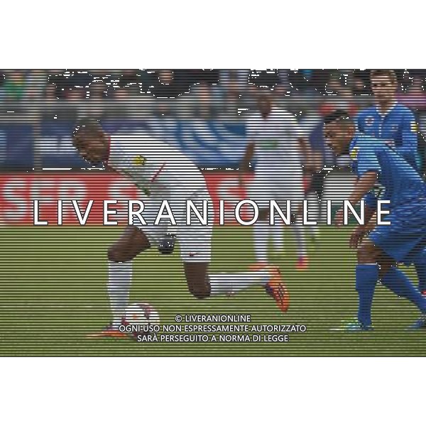 Salomon KALOU / Jonathan ALPOU - 05.01.2014 - Amiens AC / Lille - 32emeFinale Coupe de France Photo : Dave Winter / Icon Sport AG ALDO LIVERANI SAS ONLY ITALY