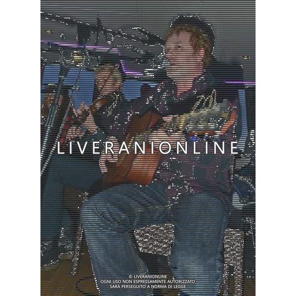  The Levellers play at the wedding party of Michael and Kathryn Eccleshall whilst cruising down the Thames Date ; 04/01/2014 ag aldo liverani sas only italy