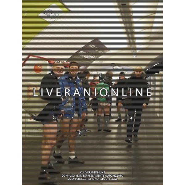 (140112) -- PARIS, Jan. 12, 2014 () -- People in underwear are seen in a subway station in Paris, as they take part in the 2014 No Pants Subway Ride on Jan. 12, 2014. (/Li Genxing) ©photoshot/AGENZIA ALDO LIVERANI SAS - ITALY ONLY - EDITORIAL USE ONLY