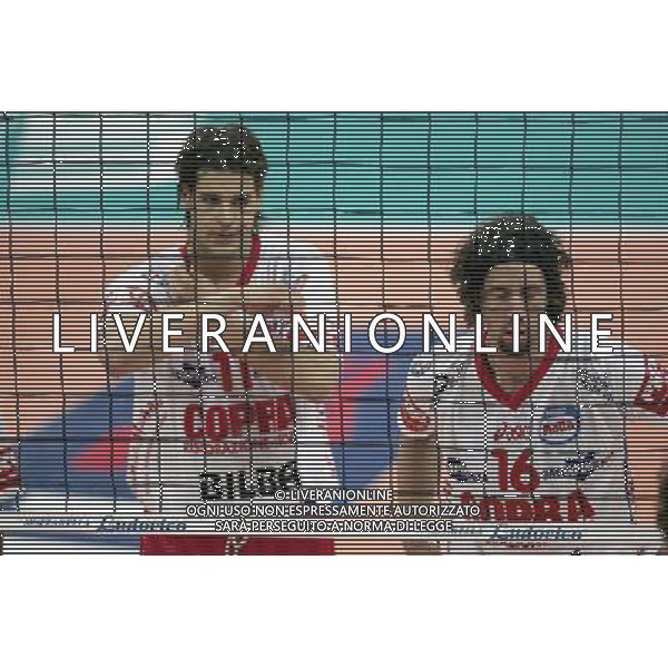 COPRA VOLLEY PIACENZA-SISLEY TRVISO 07/11/2004 NELLA FOTO VIGOR BOVOLENTA-HRISTO ZLATANOV AGENZIA ALDO LIVERANI