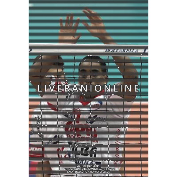 COPRA VOLLEY PIACENZA-SISLEY TRVISO 07/11/2004 NELLA FOTO MARSHALL LEONEL AGENZIA ALDO LIVERANI