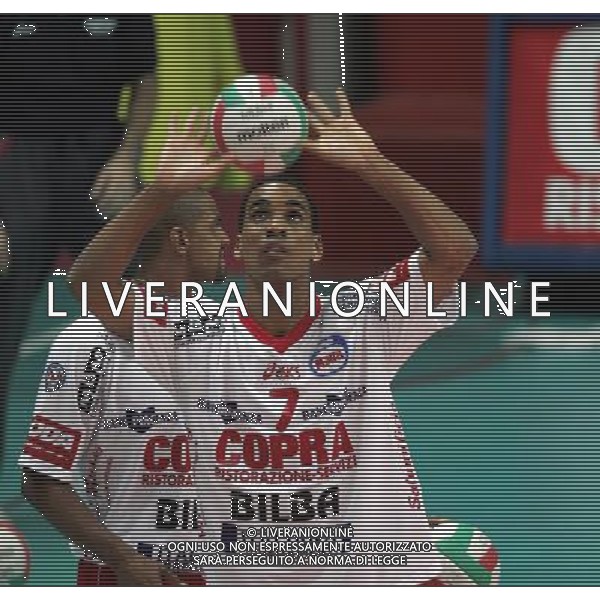 COPRA VOLLEY PIACENZA-SISLEY TRVISO 07/11/2004 NELLA FOTO MARSHALL LEONELL AGENZIA ALDO LIVERANI