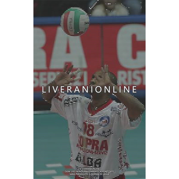 COPRA VOLLEY PIACENZA-SISLEY TRVISO 07/11/2004 NELLA FOTO RODRIGUES ANDERSON AGENZIA ALDO LIVERANI