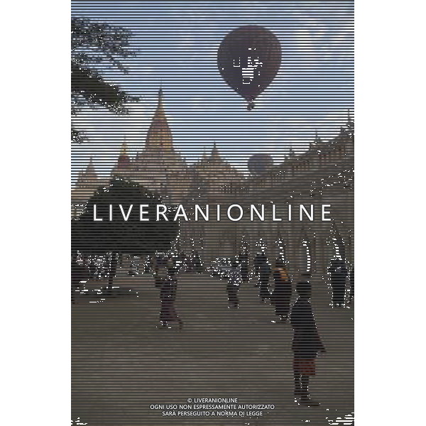 (140116) -- MANDALAY, Jan. 16, 2014 () -- Photo taken on Jan. 15, 2014 shows the Ananda Pagoda during the Ananda Pagoda festival at Bagan in Mandalay region, Myanmar. (/U Aung) ©photoshot/AGENZIA ALDO LIVERANI SAS - ITALY ONLY - Veduta dei templi nelll\'antica citta\' di Bagan nella regione di Mandalay, Myanmar, 15 gennaio 2014.