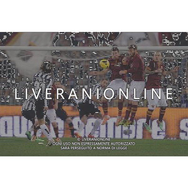 Roma - 21/01/2014 - Stadio Olimpico - TIM CUP 2013-2014 - Quarti di finale - Roma vs Juventus - nella foto: pirlo su punizione / Ph. Fabrizio Corradetti - Ag. Aldo Liverani sas