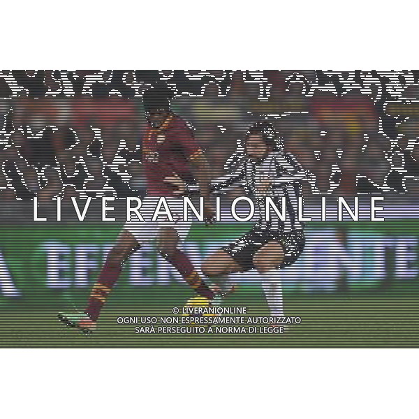 Roma - 21/01/2014 - Stadio Olimpico - TIM CUP 2013-2014 - Quarti di finale - Roma vs Juventus - nella foto: pirlo e gervinho / Ph. Fabrizio Corradetti - Ag. Aldo Liverani sas