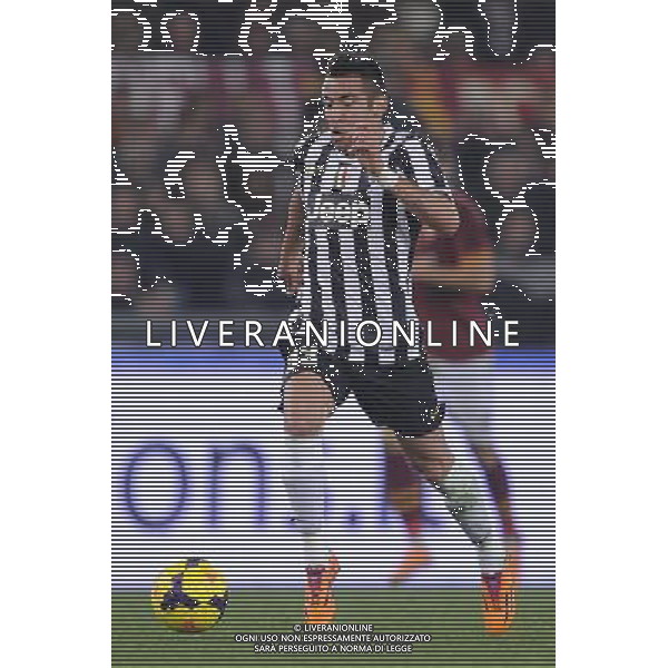Roma - 21/01/2014 - Stadio Olimpico - TIM CUP 2013-2014 - Quarti di finale - Roma vs Juventus - nella foto: Mauricio Isla / Ph. Fabrizio Corradetti - Ag. Aldo Liverani sas