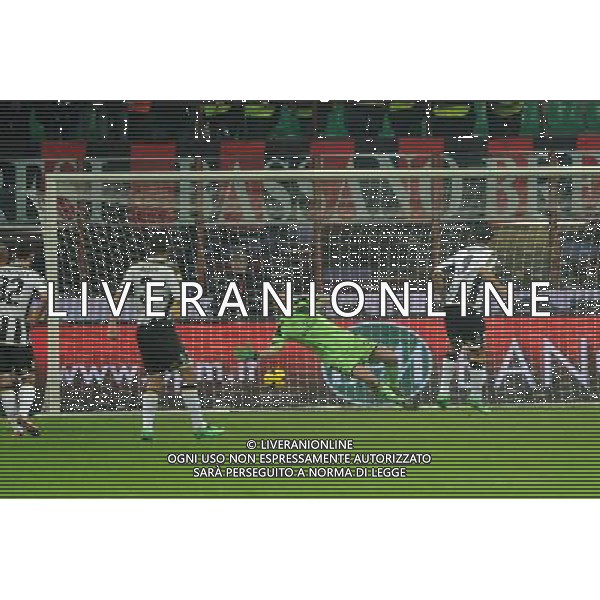 Milano 22-01-2014 TIM Cup - Coppa Italia quarti di finale Stadio Giuseppe Meazza - San Siro Milan - Udinese nella foto Muriel segna 1 a 1 foto Roberto Garavaglia - ag. Aldo Liverani sas
