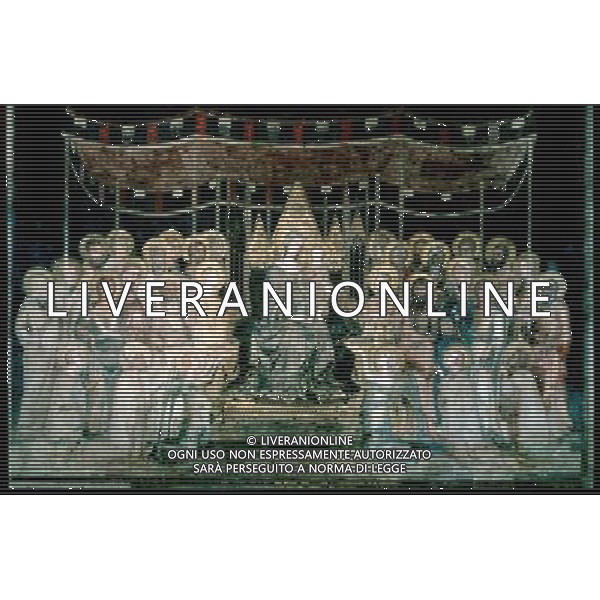 Siena nella foto: Palazzo Pubblico La Maesta\'- Simone Martini Edizioni Giusti/Ag.Aldo Liverani