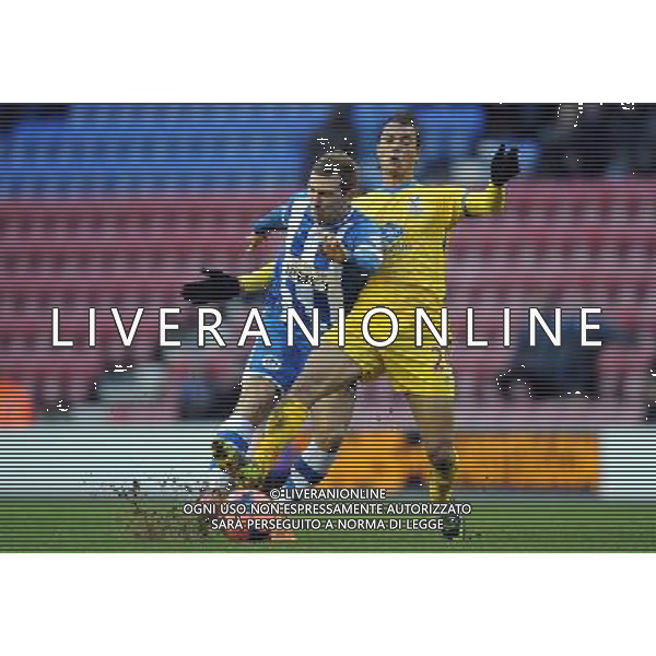 JAMES MCARTHUR \' MAROUANE CHAMAKH WIGAN ATHLETIC V CRYSTAL PALACE FC WIGAN ATHLETIC V CRYSTAL PALACE FC, THE BUDWEISER FA CUP DW STADIUM, WIGAN, ENGLAND 25 January 2014 GAT78157 THE BUDWEISER FA CUP 25/01/2014 WARNING! This Photograph May Only Be Used For Newspaper And/Or Magazine Editorial Purposes. May Not Be Used For Publications Involving 1 player, 1 Club Or 1 Competition Without Written Authorisation From Football DataCo Ltd. For Any Queries, Please Contact Football DataCo Ltd on +44 (0) 207 864 9121 AG ALDO LIVERANI SAS ONLY ITALY AG ALDO LIVERANI SAS ONLY ITALY