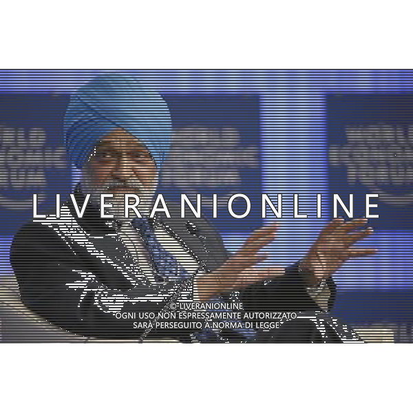 Montek Singh Ahluwalia, Deputy Chairman, Planning Commission, India gestures during the session \'Global Economic Outlook 2014\' at the Annual Meeting 2014 of the World Economic Forum at the congress centre in Davos, January 25, 2014. WORLD ECONOMIC FORUM/swiss-image.ch/Photo Jolanda Flubacher AG ALDO LIVERANI SAS ONLY ITALY