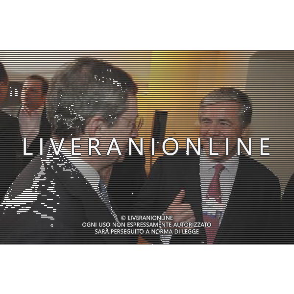 EZB President Mario Draghi talking to ex Deutsche Bank CEO Josef Ackermann World Economic Forum 2014 Davos on Thursday, 23.01.2014 AG ALDO LIVERANI SAS ONLY ITALY