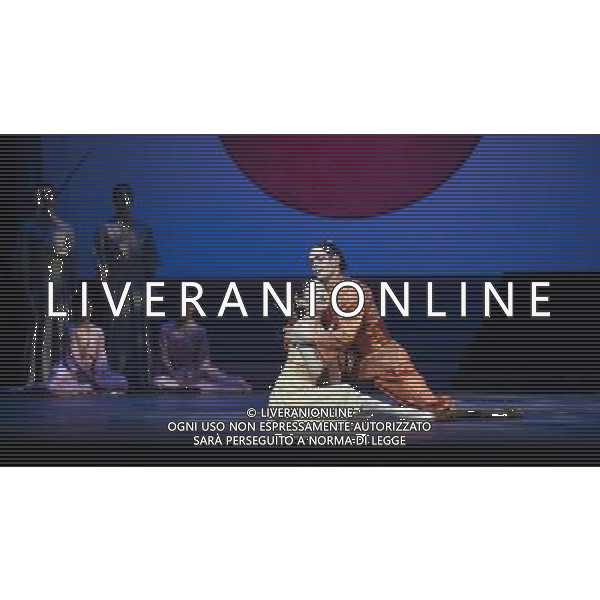 The Prince of the Pagodas, dress rehearsal on 29th January 2014 at The Lowry, Salford, England. The show will runs from 30th January - 1st February 2014 before touring the UK. David Bintley\'s ballet to Benjamin Britten\'s only commissioned ballet score was rapturously received by audiences and critics at its premiere by the National Ballet of Japan in 2011. The spectacular and imaginative costumes from War Horse designer Rae Smith bring to life the elegance and beauty of the Chrysanthemum Kingdom, and capture our imagination in the fantastical journey through the elements. ©photoshot/AGENZIA ALDO LIVERANI SAS - ITALY ONLY - Ballerini classici durante le prove de \'Il principe delle pagode\' , prova generale del 29 gennaio 2014 al The Lowry, Salford, in Inghilterra