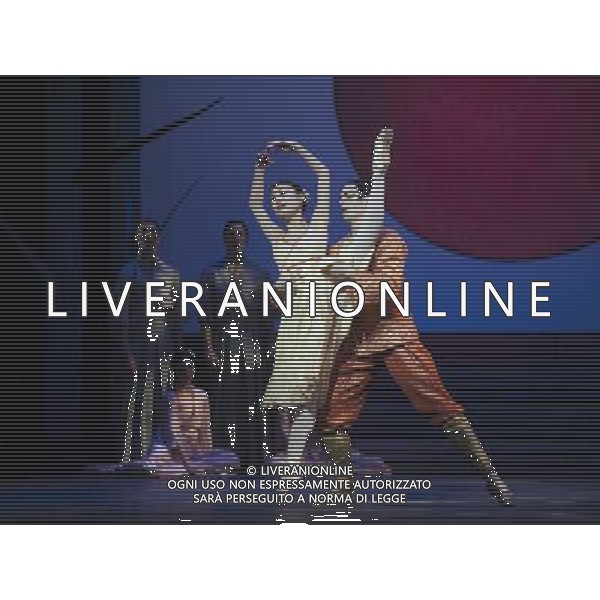 The Prince of the Pagodas, dress rehearsal on 29th January 2014 at The Lowry, Salford, England. The show will runs from 30th January - 1st February 2014 before touring the UK. David Bintley\'s ballet to Benjamin Britten\'s only commissioned ballet score was rapturously received by audiences and critics at its premiere by the National Ballet of Japan in 2011. The spectacular and imaginative costumes from War Horse designer Rae Smith bring to life the elegance and beauty of the Chrysanthemum Kingdom, and capture our imagination in the fantastical journey through the elements. ©photoshot/AGENZIA ALDO LIVERANI SAS - ITALY ONLY - Ballerini classici durante le prove de \'Il principe delle pagode\' , prova generale del 29 gennaio 2014 al The Lowry, Salford, in Inghilterra