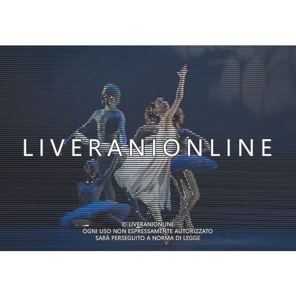 The Prince of the Pagodas, dress rehearsal on 29th January 2014 at The Lowry, Salford, England. The show will runs from 30th January - 1st February 2014 before touring the UK. David Bintley\'s ballet to Benjamin Britten\'s only commissioned ballet score was rapturously received by audiences and critics at its premiere by the National Ballet of Japan in 2011. The spectacular and imaginative costumes from War Horse designer Rae Smith bring to life the elegance and beauty of the Chrysanthemum Kingdom, and capture our imagination in the fantastical journey through the elements. ©photoshot/AGENZIA ALDO LIVERANI SAS - ITALY ONLY - Ballerini classici durante le prove de \'Il principe delle pagode\' , prova generale del 29 gennaio 2014 al The Lowry, Salford, in Inghilterra