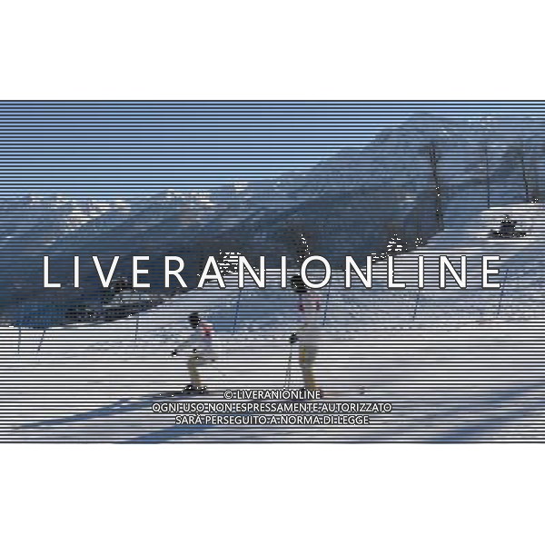 (140205) -- SOCHI, Feb. 5, 2014 () -- Two athletes attend a training at the Rosa Khutor Extreme Park ahead of Sochi 2014 Olympic Winter Games in Sochi, Feb. 5, 2014. (/Li Gang) ©photoshot/AGENZIA ALDO LIVERANI SAS - ITALY ONLY - Preparativi delle piste da sci e allenamento in previsione della cerimonia di apertura delle Olimpiadi invernali, Giochi Olimpici Invernali di Sochi, Russia 5 febbraio 2014.