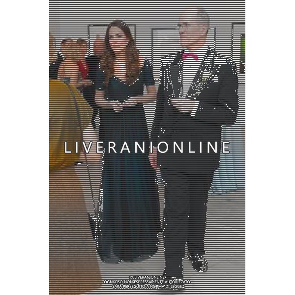 Catherine Duchess of Cambridge and Sandy Nairne during the Portrait Gala 2014 at the National Portrait Gallery on February 11, 2014 in London, England. Picture by Jorge Herrera. ©photoshot/AGENZIA ALDO LIVERANI SAS - ITALY ONLY - REALI INGLESI: Kate Middleton, Duchessa di Cambridge alla serata di Gala al National Portrait Gallery nel centro di Londra Inghilterra 11 febbraio 2014.